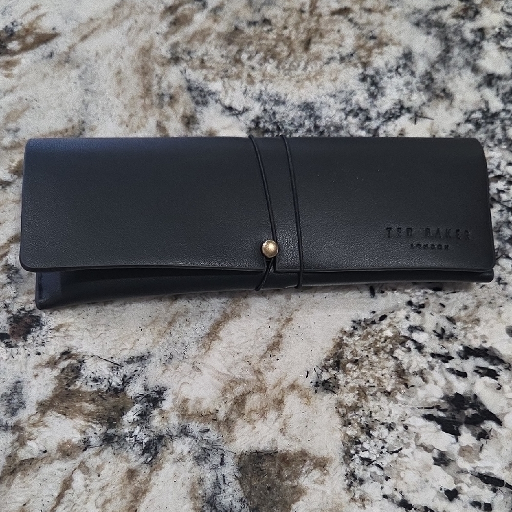 2/$10 Ted Baker Glasses Sleeve